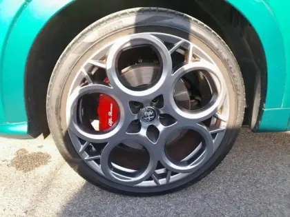 Photo 14 Alfa Romeo Tonale  1.5 Hybrid 160 ch VGT TCT7 Tributo Italiano