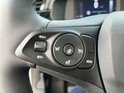 Photo 18 Opel Corsa  1.2 Turbo 100 ch BVM6