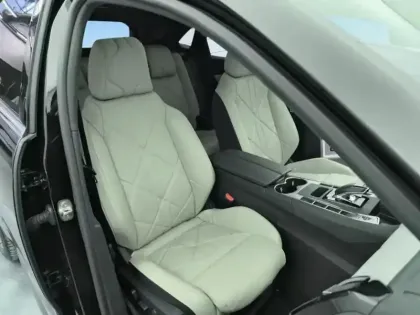 Photo 8 DS DS 7 Gén. I Ph1 NG Bastille + 5