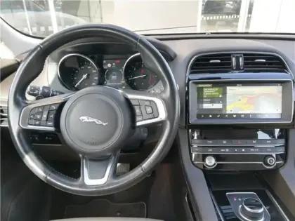 Photo 68 Jaguar F-Pace Gén. I Ph1 Evo Prestige 5