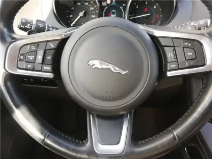 Photo 69 Jaguar F-Pace Gén. I Ph1 Evo Prestige 5