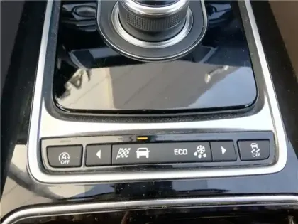 Photo 73 Jaguar F-Pace Gén. I Ph1 Evo Prestige 5