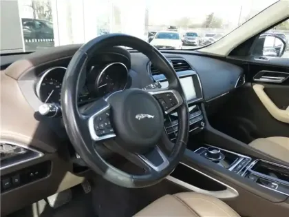 Photo 24 Jaguar F-Pace Gén. I Ph1 Evo Prestige 5