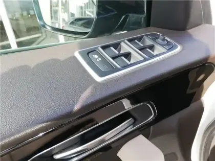 Photo 60 Jaguar F-Pace Gén. I Ph1 Evo Prestige 5