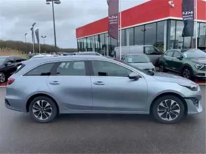 Photo 69 Kia Ceed Gén. III Ph2 Active 5