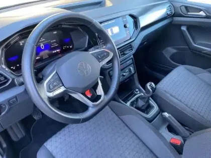 Photo 8 Volkswagen T-cross 1.0 TSI 95 Start/Stop BVM5 Life Plus