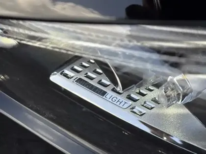 Photo 20 Mercedes Classe C  300 e Hybrid EQ Berli