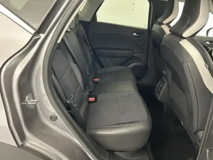 Photo 25 Renault Captur E-Tech Plug-in 160 21 Intens 5p