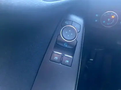 Photo 19 Ford Fiesta 1.0 EcoBoost 100ch Stop&Start ST-Line 5p Euro6.2