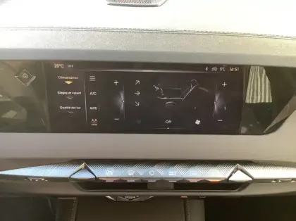 Photo 15 DS DS 4 BlueHDi 130 EAT8 Etoile - Cuir Nappa