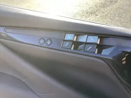 Photo 16 DS DS 4 BlueHDi 130 EAT8 Etoile - Cuir Nappa