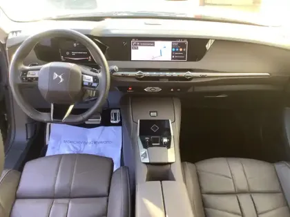 Photo 12 DS DS 4 BlueHDi 130 EAT8 Etoile - Cuir Nappa