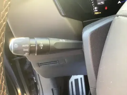 Photo 28 DS DS 4 BlueHDi 130 EAT8 Etoile - Cuir Nappa