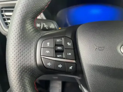 Photo 15 Ford Kuga 2.5 Duratec 190ch FHEV ST-Line X BVA