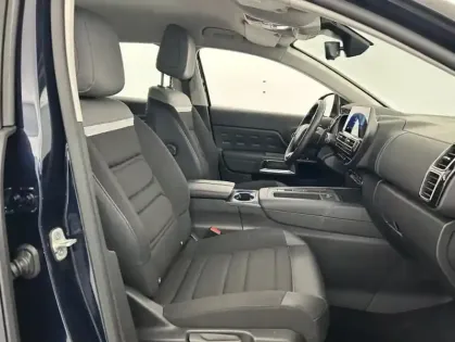 Photo 23 Citroën C5 aircross Hybrid 225ch Feel e-EAT8 + Attelage