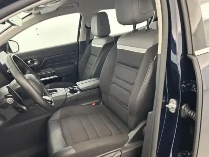 Photo 11 Citroën C5 aircross Hybrid 225ch Feel e-EAT8 + Attelage