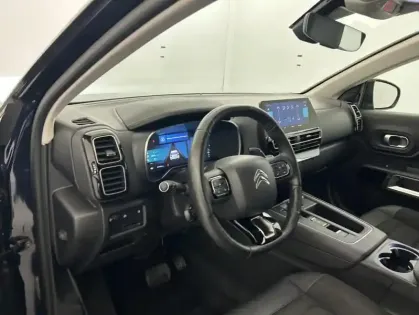 Photo 12 Citroën C5 aircross Hybrid 225ch Feel e-EAT8 + Attelage