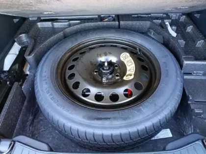 Photo 15 Ford Kuga 2.5 Duratec 180ch Hybrid FlexiFuel Titanium Business Powershift