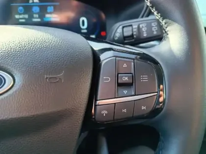 Photo 20 Ford Kuga 2.5 Duratec 180ch Hybrid FlexiFuel Titanium Business Powershift