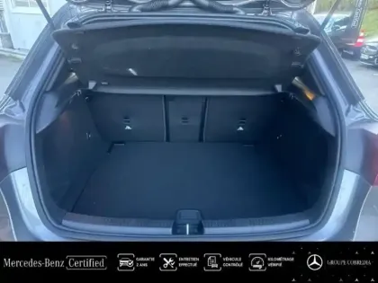 Photo 11 Mercedes Classe A  200 163ch AMG Line 7G-DCT