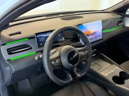 Photo 6 BYD Seal  6 Touring 1.5 DM-i 212ch Comfort Lite