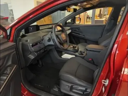 Photo 7 Toyota C-HR + 224ch 77kWh Design Grande Autonomie