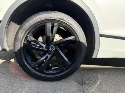 Photo 7 Volkswagen Tiguan  2.0 TDI 150ch R-Line DSG7