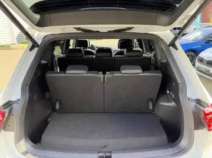 Photo 12 Volkswagen Tiguan  2.0 TDI 150ch R-Line DSG7