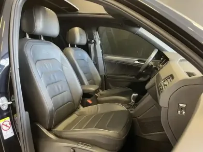 Photo 11 Volkswagen Tiguan  2.0 TDI 200ch R-Line Exclusive 4Motion DSG7