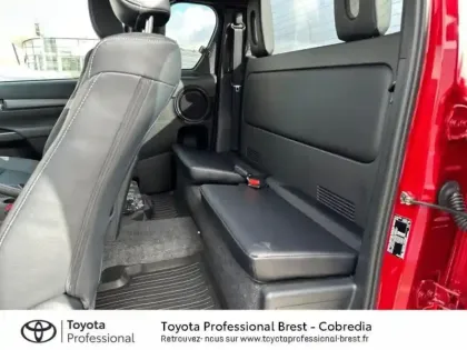 Photo 11 Toyota Hilux  2.8 D-4D 204ch X-Tra Cabine Invincible 4WD MY25