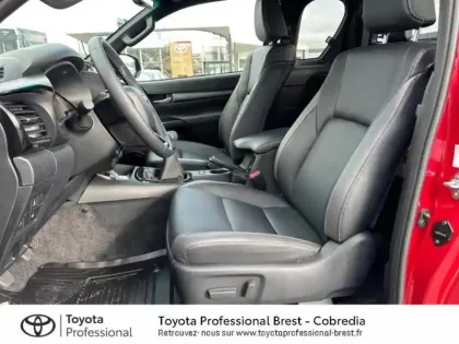 Photo 10 Toyota Hilux  2.8 D-4D 204ch X-Tra Cabine Invincible 4WD MY25