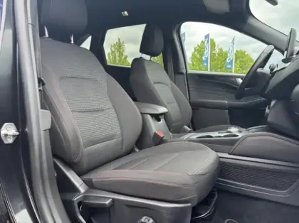 Photo 11 Ford Kuga  2.5 Duratec 190ch FHEV E85 ST-Line BVA