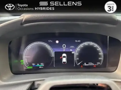 Photo 13 Toyota C-HR  2.0 Hybride Rechargeable 225ch Graphic MY26