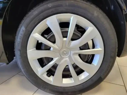 Photo 8 Opel Corsa  1.2 Turbo Hybrid 110ch Edition e-DCT6