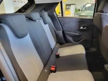 Photo 11 Opel Corsa  1.2 Turbo Hybrid 110ch Edition e-DCT6