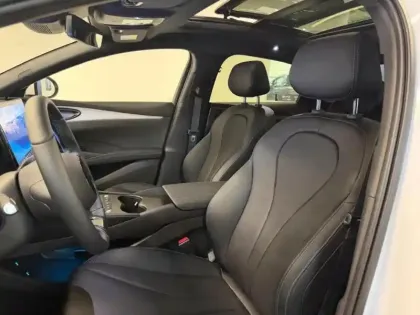 Photo 7 BYD Seal  6 1.5 DM-i 212ch Comfort