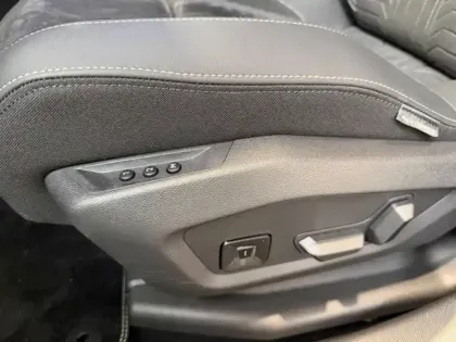 Photo 14 Peugeot 3008  1.2 Hybrid 145ch GT e-DCS6