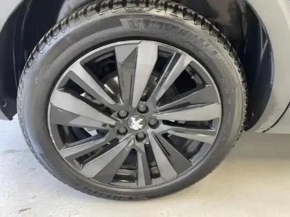 Photo 9 Peugeot 5008  2.0 BlueHDi 180ch S&S GT EAT8