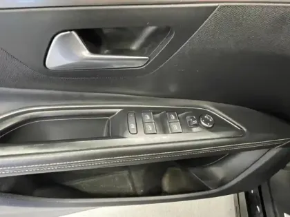 Photo 14 Peugeot 5008  2.0 BlueHDi 180ch S&S GT EAT8