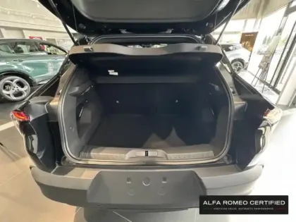 Photo 10 Alfa Romeo Junior  1.2 Ibrida 145ch e-DCT6