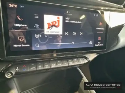 Photo 14 Alfa Romeo Junior  1.2 Ibrida 145ch e-DCT6