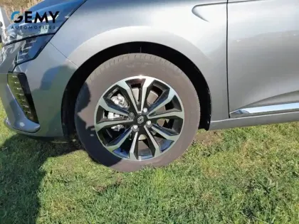 Photo 41 Renault Clio  E-Tech full hybrid 145 ch GSR2