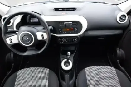 Photo 8 Renault Twingo  III Achat Intégral - 21