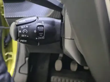 Photo 105 Peugeot 208  PureTech 100 S&S BVM6