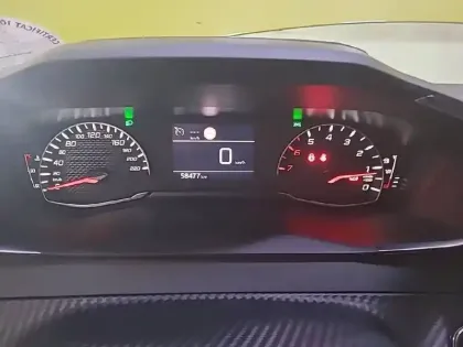 Photo 93 Peugeot 208  PureTech 100 S&S BVM6