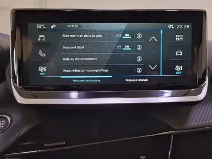 Photo 76 Peugeot 208  PureTech 100 S&S BVM6