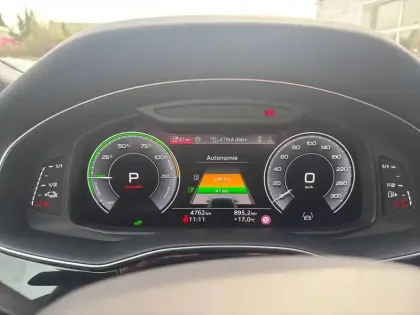 Photo 37 Audi Q8  60 TFSI e 490 Tiptronic 8 quattro