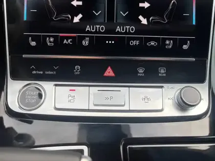 Photo 94 Audi Q8  60 TFSI e 490 Tiptronic 8 quattro