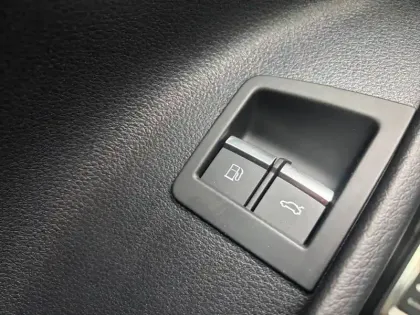 Photo 79 Audi Q8  60 TFSI e 490 Tiptronic 8 quattro