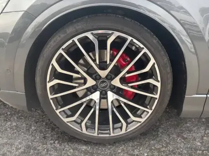 Photo 13 Audi Q8  60 TFSI e 490 Tiptronic 8 quattro